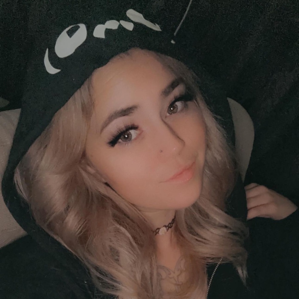 Meet your Posher, Brandi